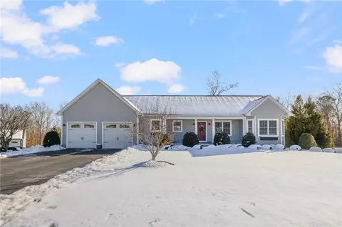17 Drake Dr, Richmond, RI 02892