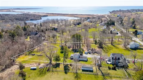 430 Paradise Ave, Middletown, RI 02842