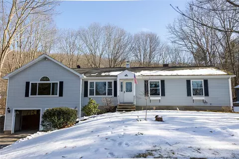 120 Sutton Rd, Webster, MA 01570