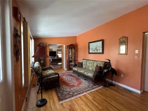Living - 120 Sutton Rd, Webster, MA 01570 photo 2 of 7
