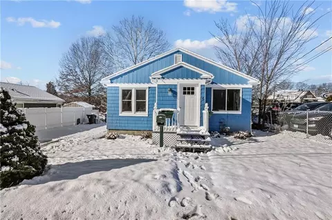 5 Friendship St, North Providence, RI 02904