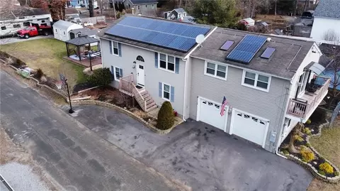 58 Bailey Dr, West Greenwich, RI 02817