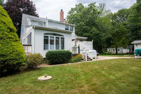 26 Wagner Rd, Westerly, RI 02891