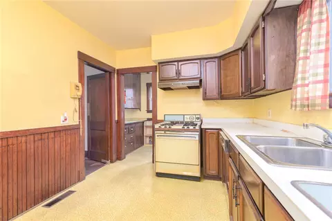 14 Franklin St, Westerly, RI 02891 photo 22