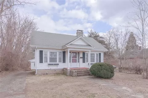 14 Franklin St, Westerly, RI 02891