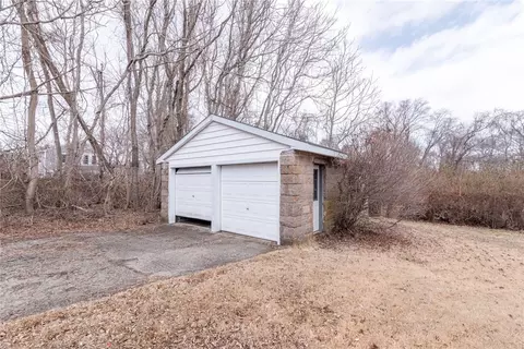 14 Franklin St, Westerly, RI 02891 photo 5