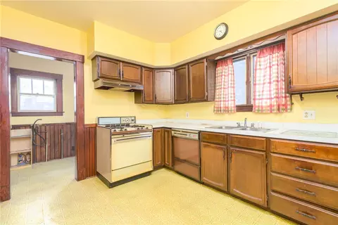14 Franklin St, Westerly, RI 02891 photo 23
