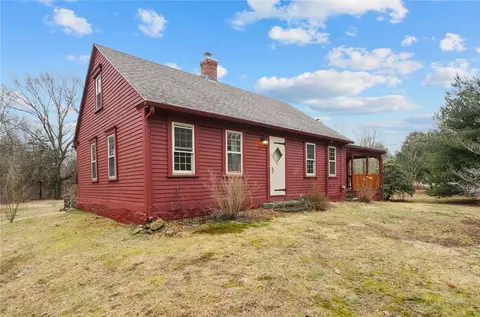 40 Trimtown Rd, Scituate, RI 02857