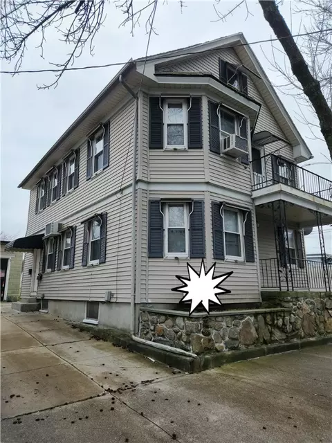 104 Silver Lake Ave, Providence, RI 02909