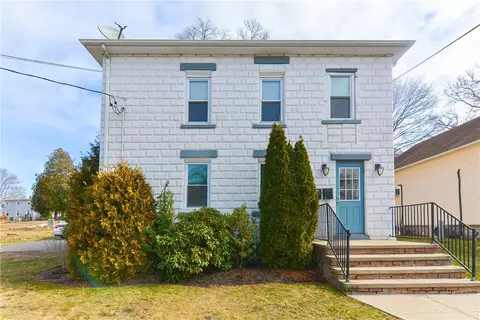 1518 Main St, West Warwick, RI 02893