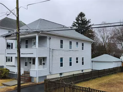 66 Tucker St, Lincoln, RI 02865
