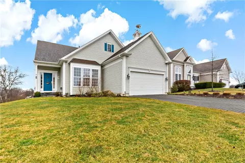 39 Schooner Cove Ln, Narragansett, RI 02882