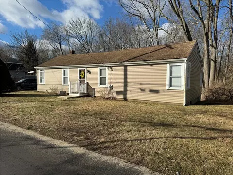 169 Palmer Ave, Warwick, RI 02889