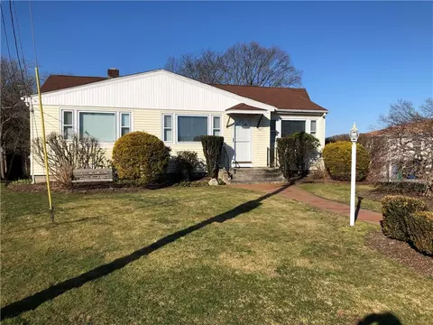 241 Hoxsie Ave, Warwick, RI 02889
