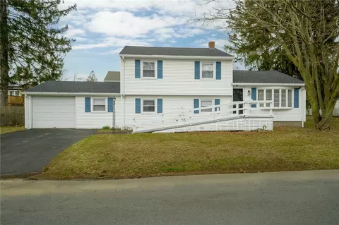 29 Dayton Ave, Warwick, RI 02889