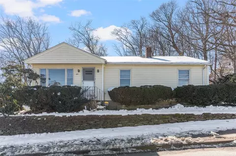 120 Whipple Ave, Cranston, RI 02920