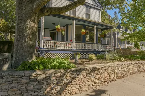 30 Mann Ave, Newport, RI 02840