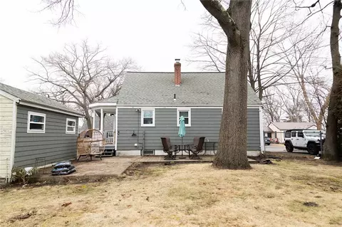 Exterior - 68 Pell Ave, Warwick, RI 02888 photo 2 of 3