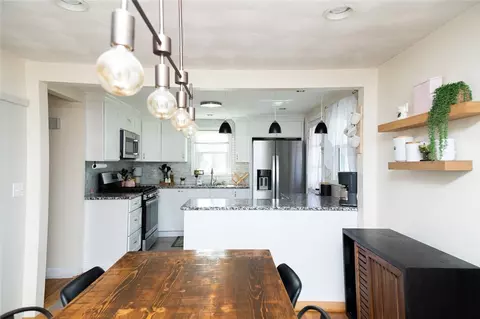 Kitchen - 68 Pell Ave, Warwick, RI 02888 photo 1 of 6