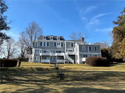 44 Bliss Mine Rd #2, Middletown, RI 02842