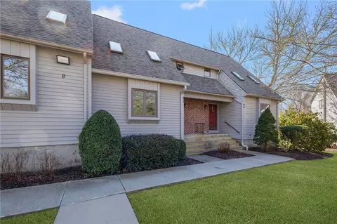 320 Westmoreland St #B5, Narragansett, RI 02882