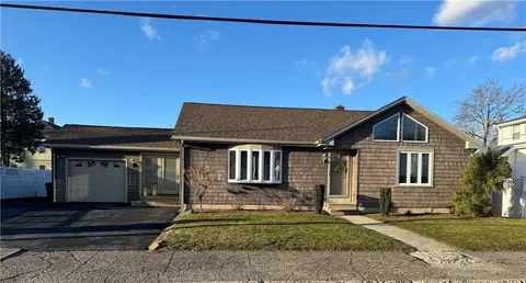 236 Vine St, Pawtucket, RI 02861