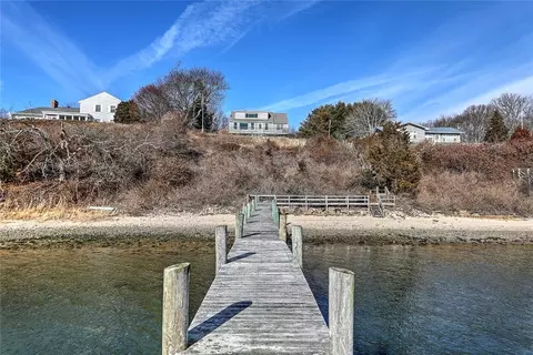 73 Fire Lane 3 Ln, South Kingstown, RI 02879