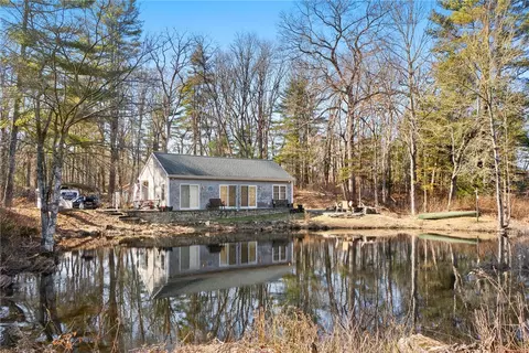 14 Beaver River Schoolhouse Rd, Richmond, RI 02892