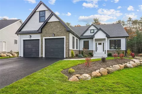 6 Sunset Lake Cir, Coventry, RI 02816
