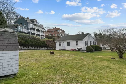 Exterior - 93 Perry St, Bristol, RI 02809 photo 4 of 6