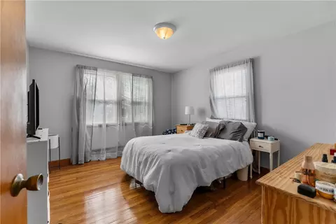 Bedroom - 93 Perry St, Bristol, RI 02809 photo 1 of 4