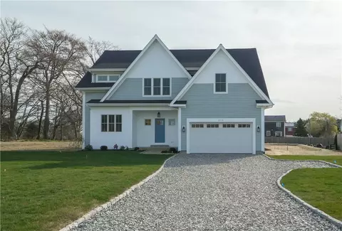213 Morrison Ave, Middletown, RI 02842