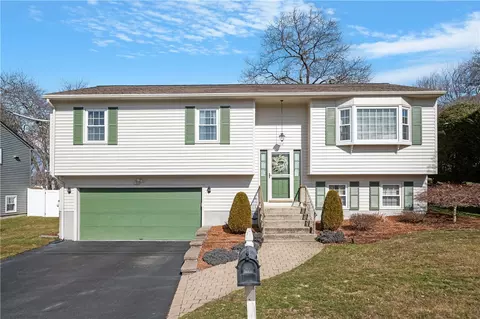 164 Capwell Ave, Woonsocket, RI 02895
