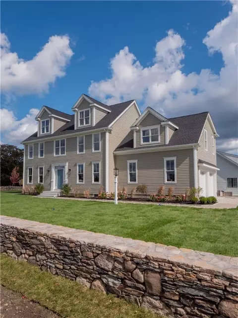 211 Morrison Ave, Middletown, RI 02842