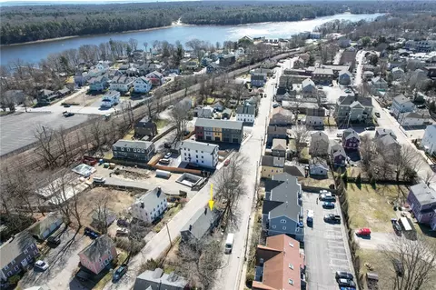78 Duke St, East Greenwich, RI 02818