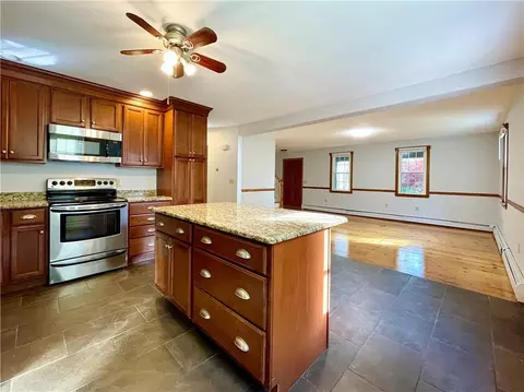 Kitchen - 72 Blackinton Dr, Glocester, RI 02814 photo 4 of 5