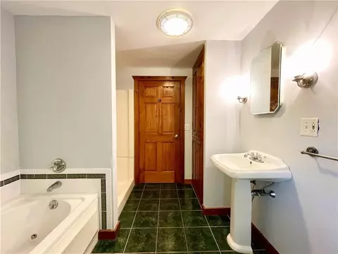 Bath - 72 Blackinton Dr, Glocester, RI 02814 photo 7 of 8