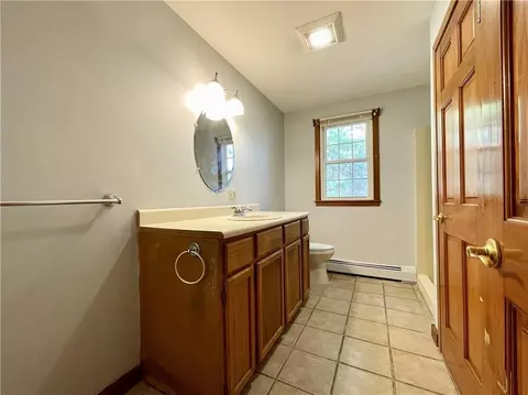 Bath - 72 Blackinton Dr, Glocester, RI 02814 photo 1 of 8