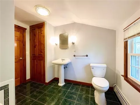 Bath - 72 Blackinton Dr, Glocester, RI 02814 photo 8 of 8