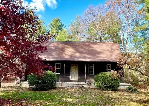 72 Blackinton Dr, Glocester, RI 02814