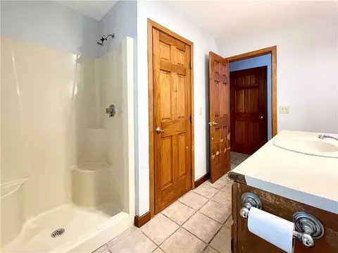 Bath - 72 Blackinton Dr, Glocester, RI 02814 photo 2 of 8