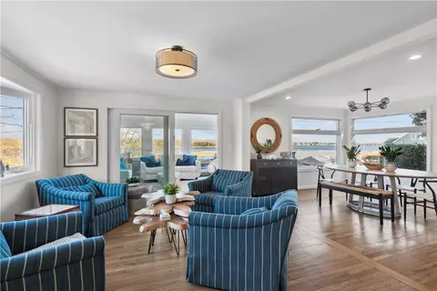 22 Harding Ave, Warren, RI 02885