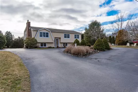 46 Windward Rd, South Kingstown, RI 02879