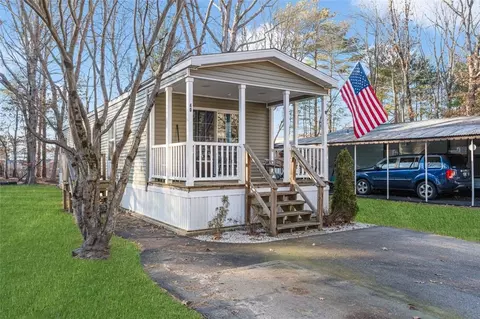40 Leisure Way, Coventry, RI 02816