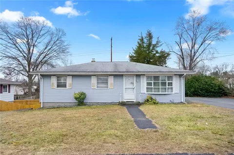 47 Mayfair Rd, Cumberland, RI 02864