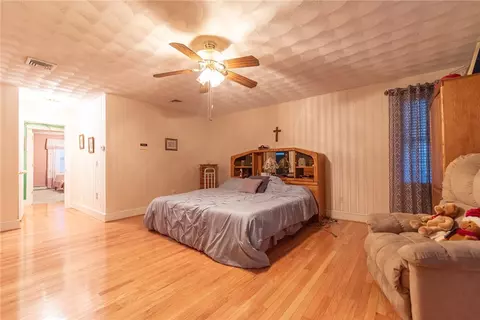 Bedroom - 331 Hope Rd, Cranston, RI 02921 photo 1 of 4