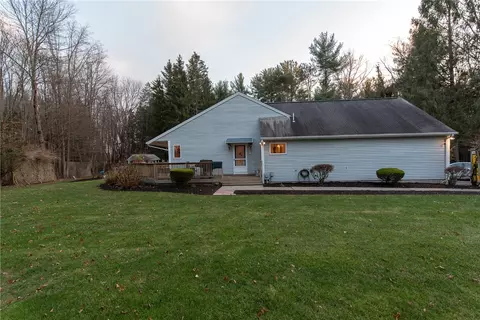 Exterior - 331 Hope Rd, Cranston, RI 02921 photo 13 of 15