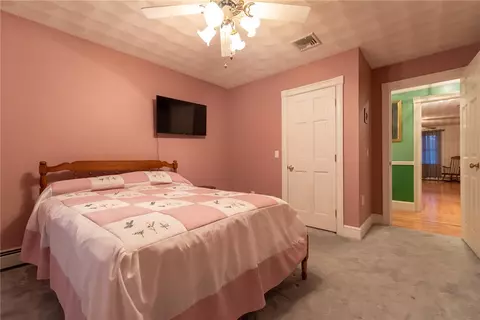 Bedroom - 331 Hope Rd, Cranston, RI 02921 photo 4 of 4