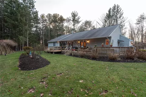 Exterior - 331 Hope Rd, Cranston, RI 02921 photo 7 of 15