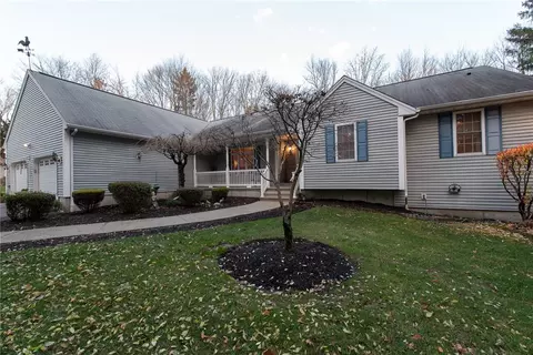 Exterior - 331 Hope Rd, Cranston, RI 02921 photo 4 of 15